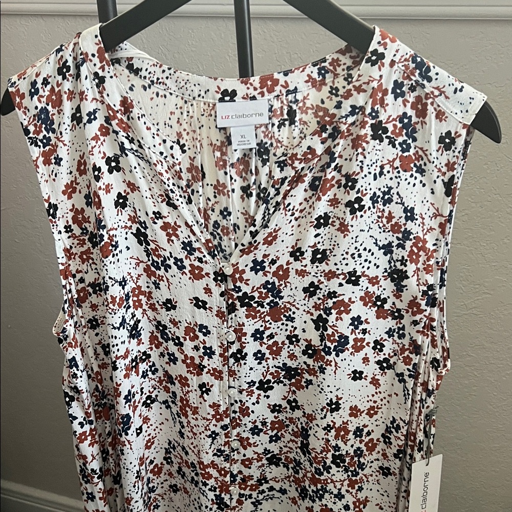 Liz Claiborne Women's Floral V-Neck Blouse - Red and Black